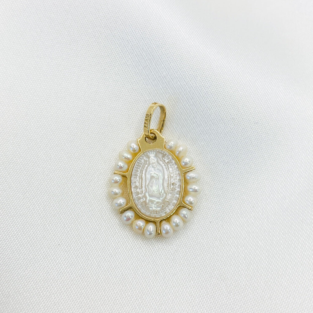 Medalla oval Madre Perla con perlas 14k